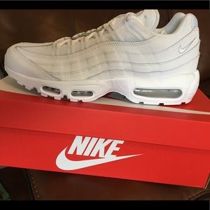 Nike Air Max 95 Essential 8 Men 9.5 Women